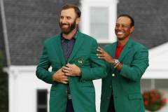 dustin-johnson-tiger-woods